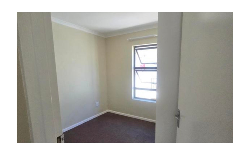 2 Bedroom Property for Sale in Whispering Pines Western Cape
